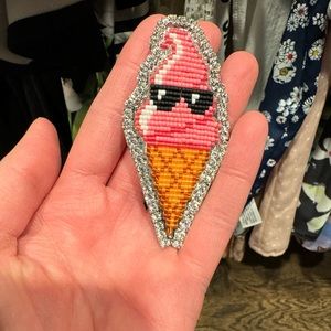 Ice cream bag/clothing pin, NWOT.